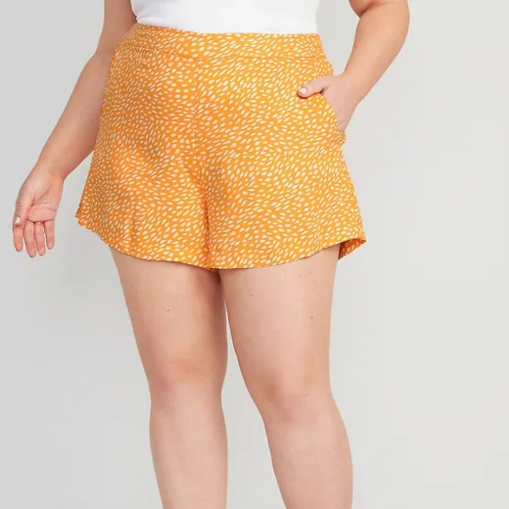 High-Waisted Playa Soft-Spun Shorts
